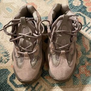 adidas Yeezy 500 Ash Grey Excellent Condition